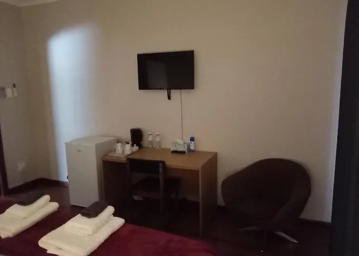 10 On Fairview B&B
